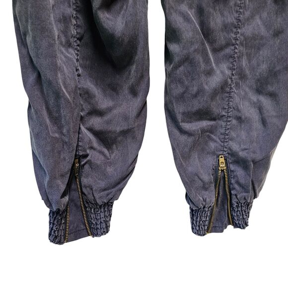 ATHLETA‎ Benica Capri Joggers Back Dress Blue Leg Zip Lightweight Lyocell Size 2 - Picture 3 of 4